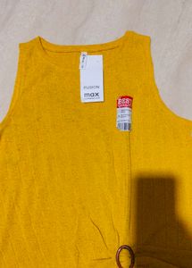 🆕💛 BRAND NEW Yellow Sleeveless Top💛🆕