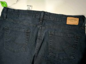 Levi&#39;s Signature Bootcut Jeans