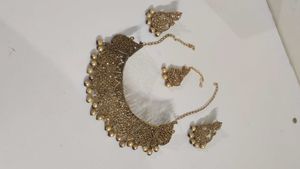 CZ Golden Choker Set With Pearl Desig