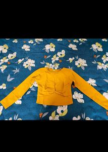 3 tops in new like condition