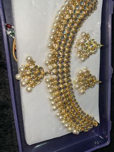 Elegant Kundan Necklace Set