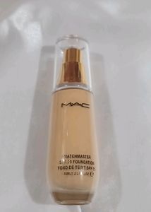 COMBO OF MAC HD Foundations NC20 &amp; NC40 Shades