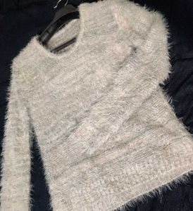 women pullover sweatshirt