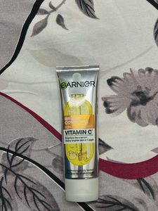 Garnier Bright Complete Serum Cleanser