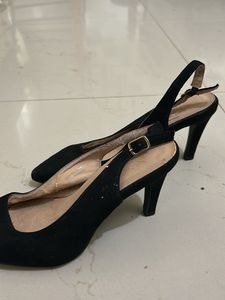 Carlton London Black Heels
