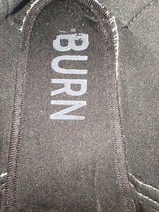 CASUAL FOOTWEAR FOR MEN SIZE 8.5 UK