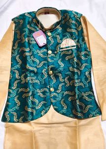 Elegant  bottle Green Floral Kurta Set