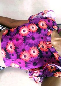 Cute Korean Floral Crop Top💜🌺 /Ruffle Blouse