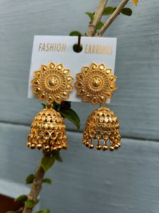 Gold Jhumka