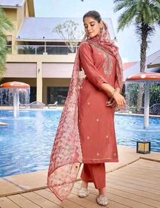 Women&#39;s Kurti Set With Pocket