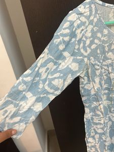 Elegant Blue &amp; White Kurti Set