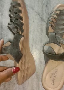 Sandal