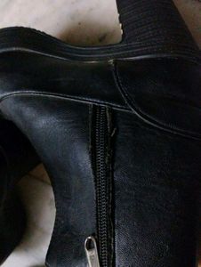Black Leather Boots (Women&#39;s)