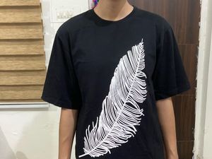 Oversized Feather Graphic Tee