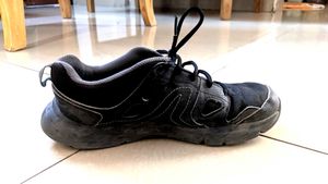 decathalon Black Athletic Shoe