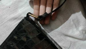 Women Shoulder Bag (Black)