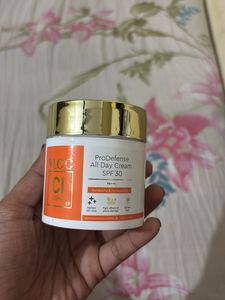 VLCC ProDefense All Day Cream