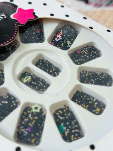 Huda Beauty Artificial Nails