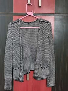 Black &amp; White Woolen Front Open Pocket Short Shrug
