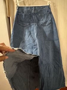 Distressed V Cut Jeans