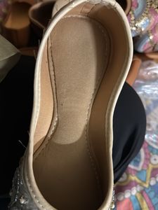 Embroidered Jutti Flats