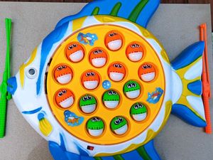 Musical spining Fishing Game