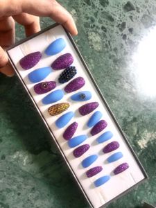 Press-On Nail Set