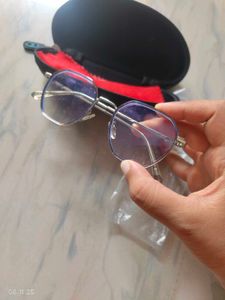 Stylish Geometric Frame Glasses