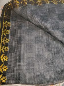 i am selling black golden saree