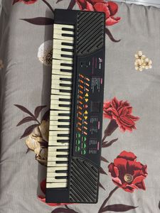 M 5468 Electronic keyboard