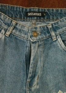 Boyfriend Jean. Baggy Straight Jean.