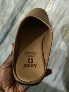 Annie Clogs - Comfortable Slides