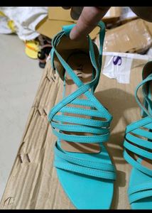 Stylish green heels footwear