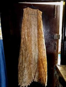 Ethnic Gwon With Long Shurug Thread Work