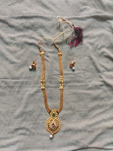 Elegant Gold-Tone Necklace Set