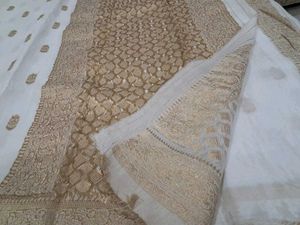 Elegant White &amp; Gold Banarasi Saree
