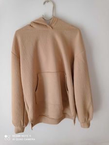 Sweatshirt And Beanie