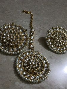 Elite Chunky Earing And Maangtika