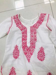 White Embroidered Lakhnavi Kurta