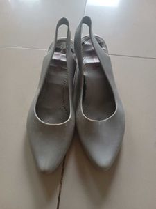 Elegant Slingback Flats