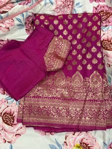Magenta Banarasi Silk Saree (blouse 42in)