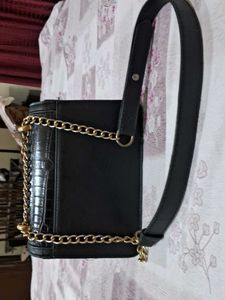 Chic Black Crocodile Crossbody Bag