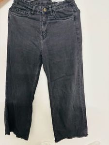 Wide Leg Cropped Black Jeans