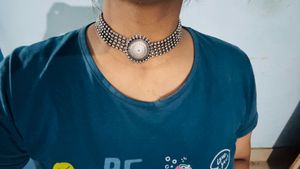 Oxidised Neck choker