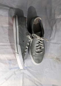 Tommy Hilfiger shoes 👟