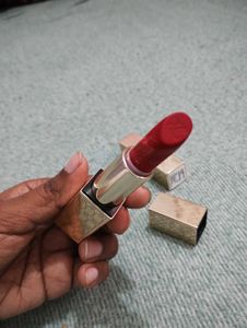 Estee Lauder Wedding Edition Lipstick Scarlet Kiss