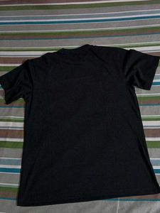 M -NEW  TSHIRT