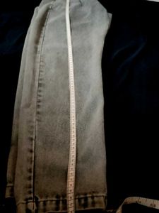 Women  Fade Relaxed Tapered Mom Jea