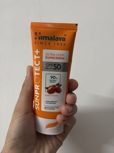 Himalaya ultra light sunprotect + sunscreen