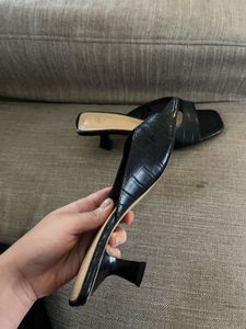 H&amp;M KITTEN HEELS